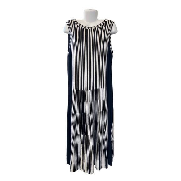 Nic + Zoe Dresses & Skirts - Nic + Zoe Women's Black/Cream Sleeveless Knit Sweater Slightly Flare Dress SZ 3X